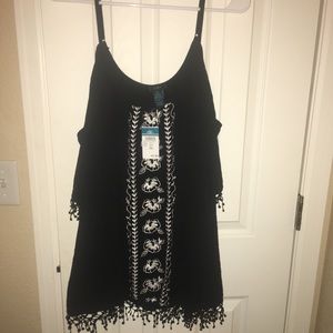 Open shoulder Rue21 shirt 2x NWT